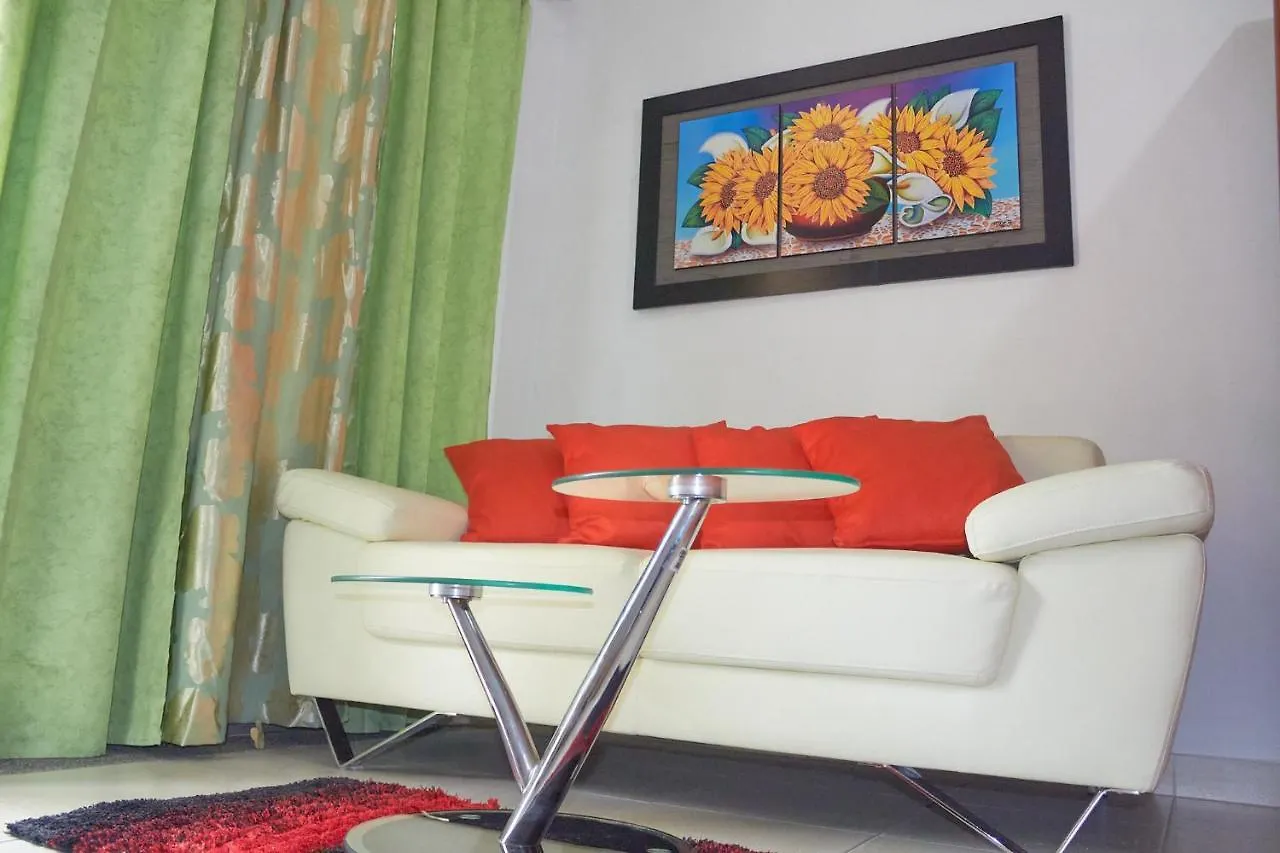 Comodo Apartamento Gran Ubicacion Y A/C 卡利